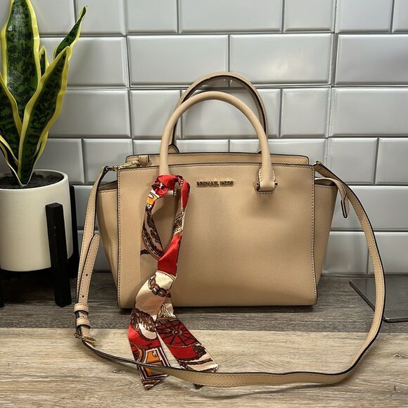 9502 Michael Kors Denim and Tan Handbag - Picture 1 of 14